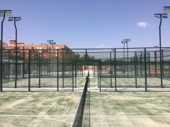 Juega al pádel en Valencia Tennis Center. Pistas de pádel en Valencia. Pádel en Valencia