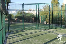 Juega al pádel en Racquet Club Villa Padierna. Pistas de pádel en Málaga. Pádel en Málaga