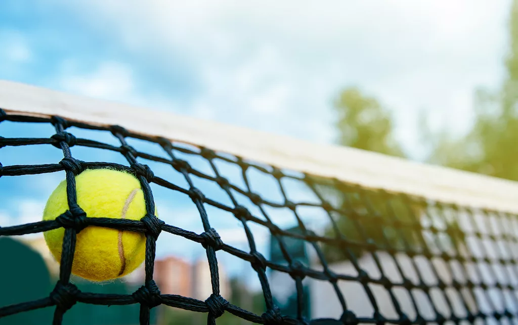 Beneficios de jugar al pádel: deporte para mejorar la salud física y mental
