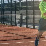 Pistas de pádel de cristal: vidrio templado, ventajas y diferencias con el muro