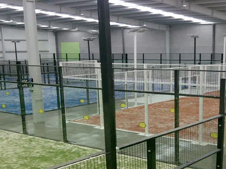 PADEL FOUR INDOR CLUB toda la info